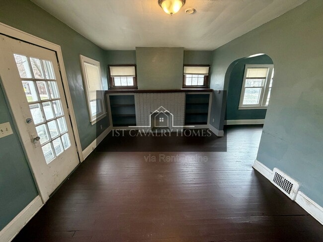 Photo - 578 Hoye Ave