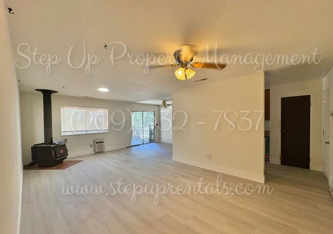 Photo - 19046 Digger Pine St