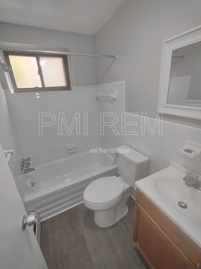 Photo - 14421 Triskett Rd Unit 102T