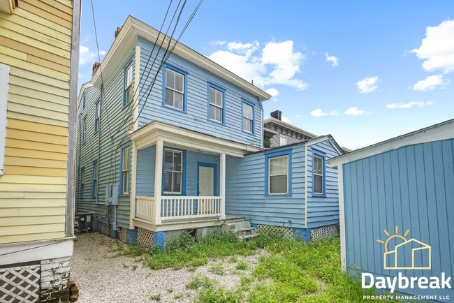 Building Photo - 112 E Anderson St Unit 112 E Anderson St. Down Rental