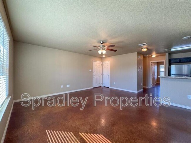 Photo - 1526 Brady Way