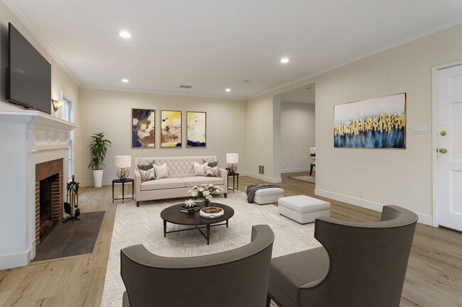 Photo - 10526 Eastborne Ave Unit 10528