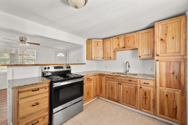 Photo - 502 Milam Ave