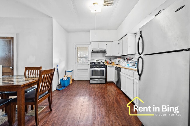 Photo - 40 Seminary Ave