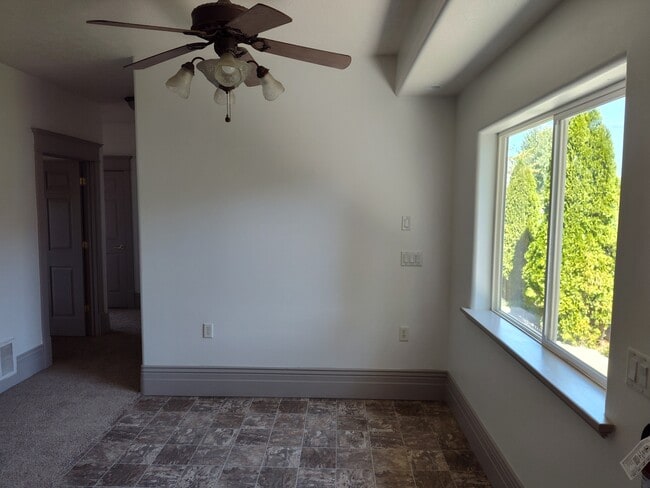 Building Photo - 280 E 400 S Unit 280