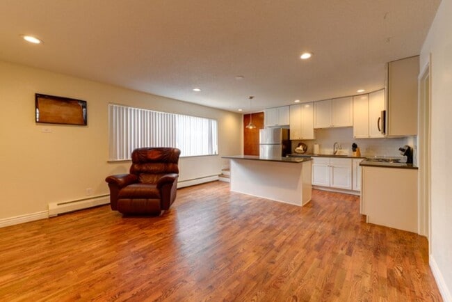 Photo - 1811 Walnut St Unit 1