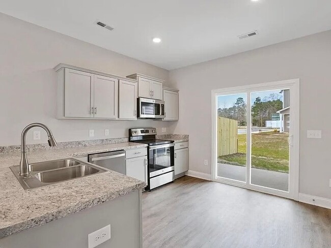 Photo - 165 Loren Rd
