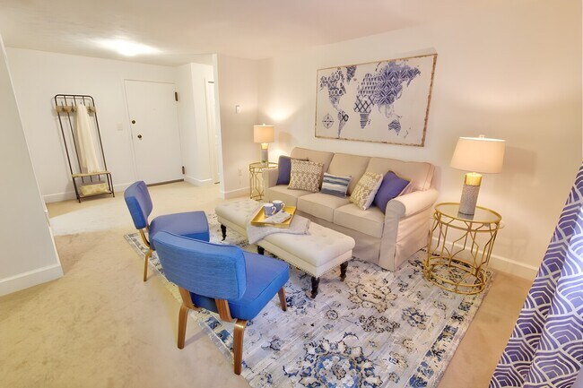 Photo - Towers of Colonie