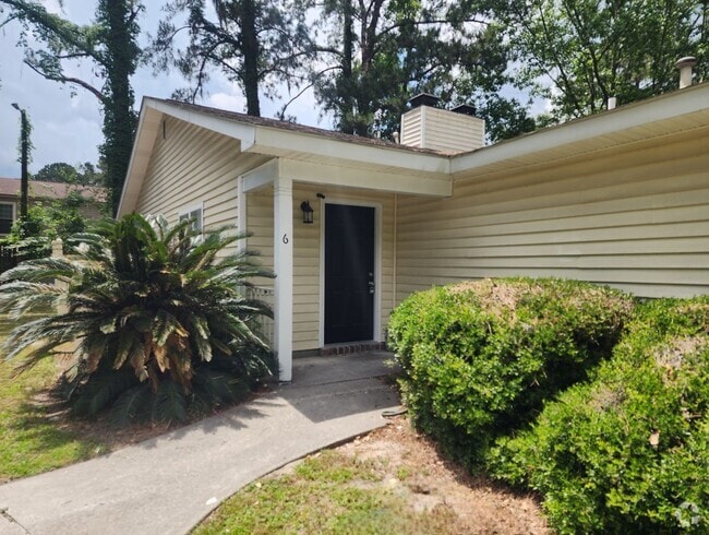 Building Photo - 2bd/2ba Townhome in Georgetown with walk i...