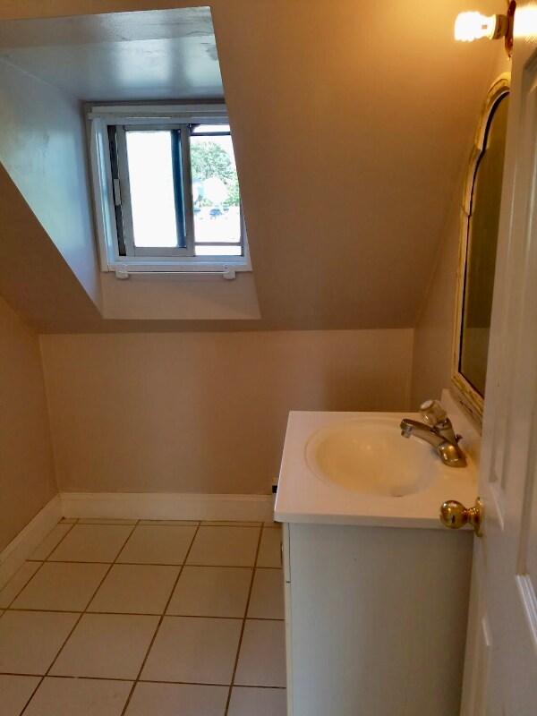 Photo - 59 Osborne St Unit Apt 3