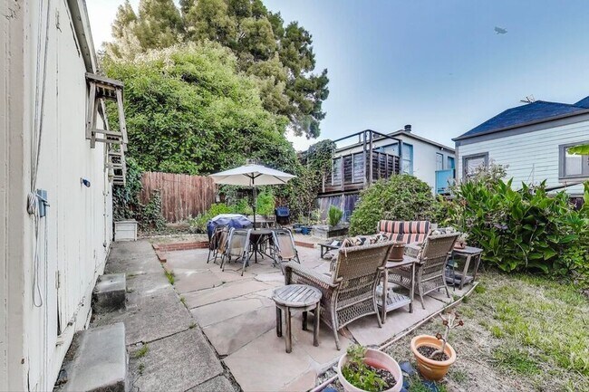 Photo - 22 Yosemite Ave