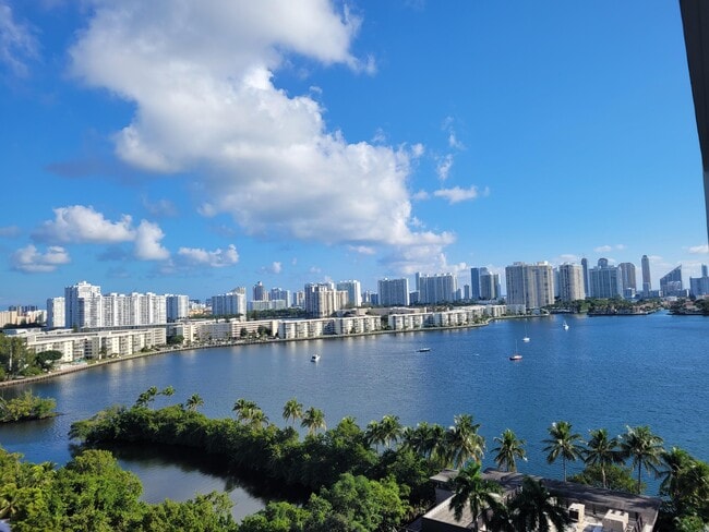 Building Photo - 17301 Biscayne Blvd Unit 1202