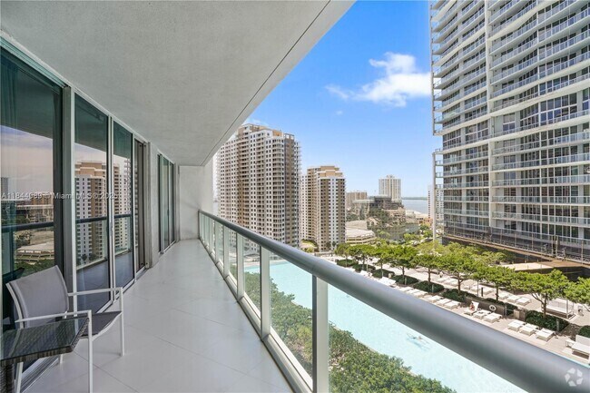 Building Photo - 475 Brickell Ave Unit 1809 Rental