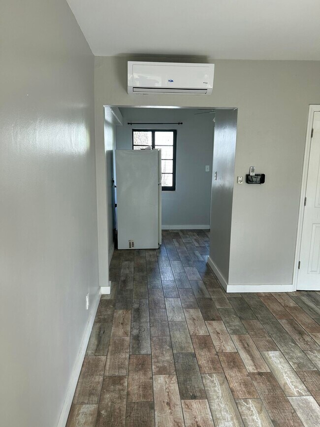 214 S Palmway