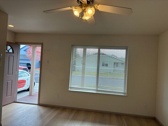 Photo - 1302 NE Tucson Way Unit #2