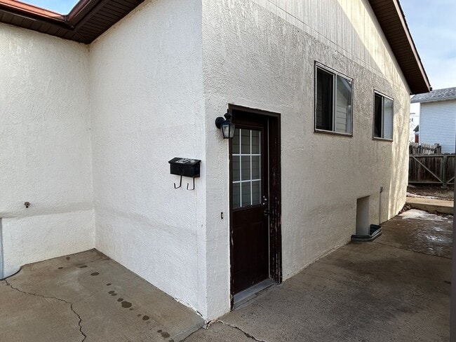 Building Photo - Marshall Unit B Rental