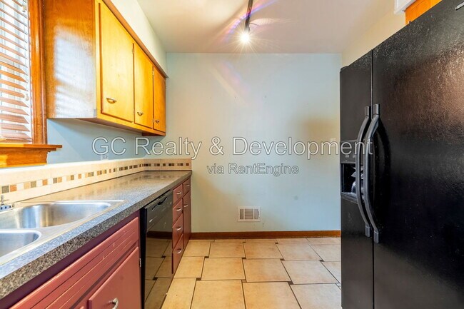 Photo - 751 Spring Rd