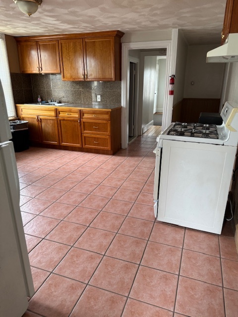 Renovated Kitchen - 63 Kenyon St Apartments Unit 3