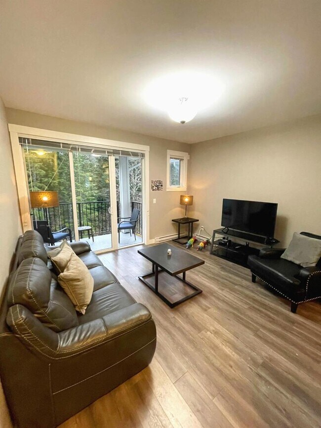 Photo - 2 bedroom in Kitimat BC V8C 2N9