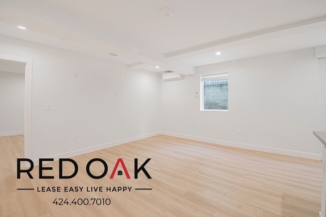 Photo - 6738 Independence Ave Unit A2