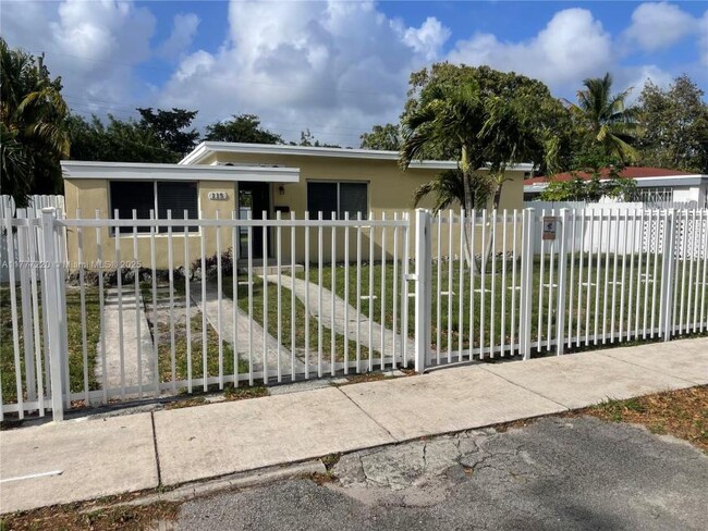 Photo - 115 NW 120th St House