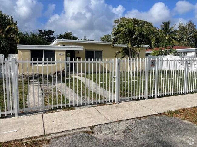 Building Photo - 115 NW 120th St Rental