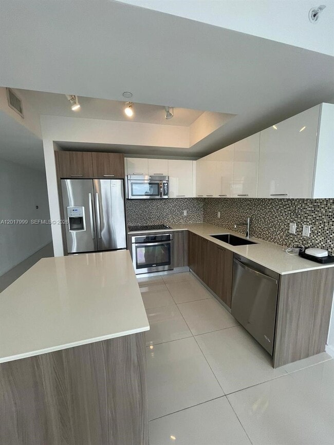 Building Photo - 5300 Paseo Blvd Unit 604