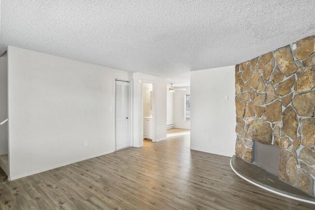 Hayes Townhouse Apartments
