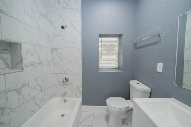 Photo - 1426 Telephone Rd Unidad ST