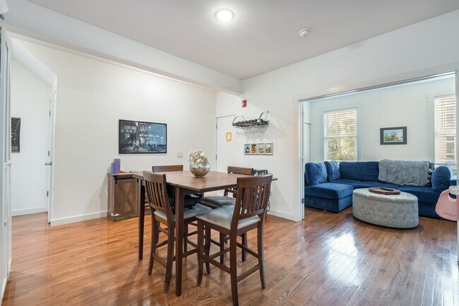 Building Photo - 324 4th St Unit 1 Rental