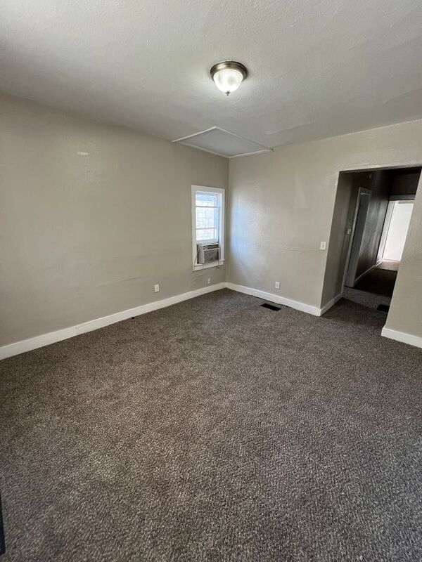 Photo - 3620 Woodland Ave Unit 1