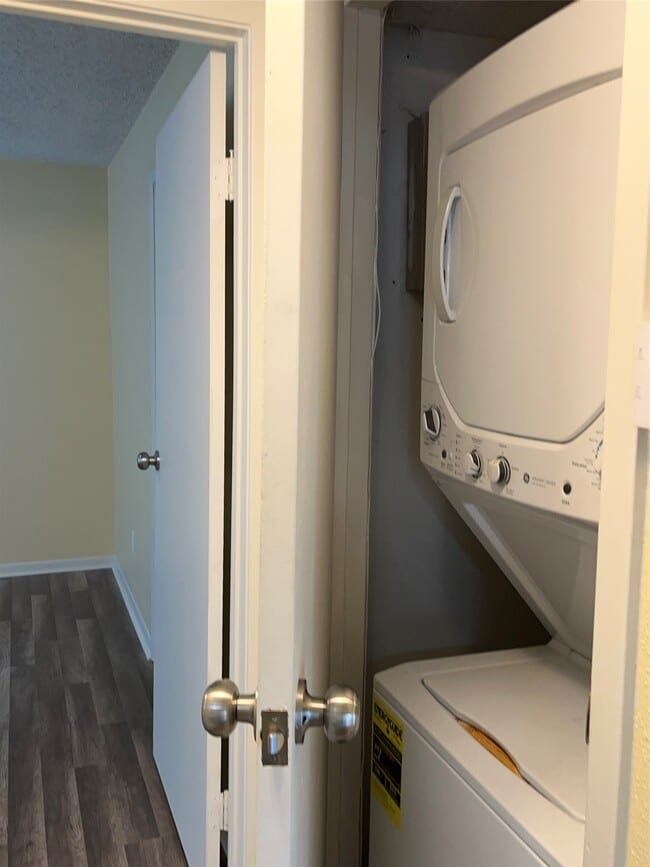 Photo - 3919 Fairmont Pkwy Unit 200