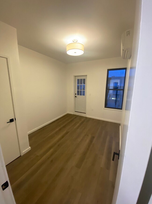 Photo - 796 McDonald Ave Unit 3