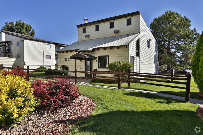 Parkwood Place Apartments - Parkwood Place