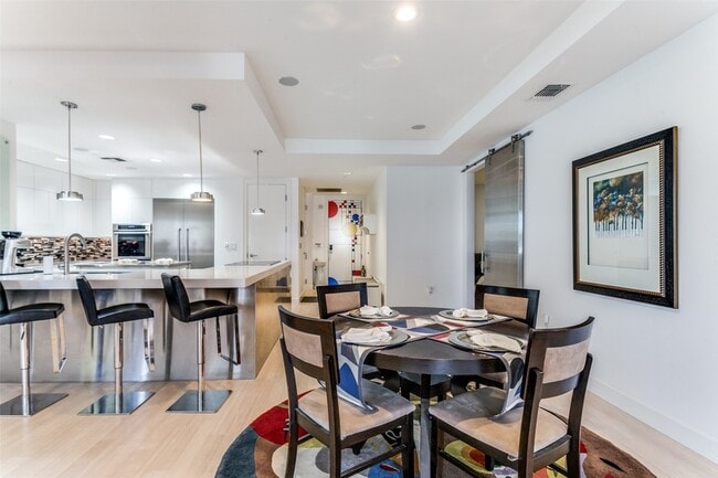 Photo - 1505 Elm St Unit 1003