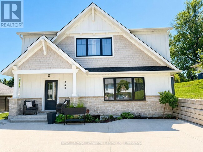 Photo - 340 Nelson St