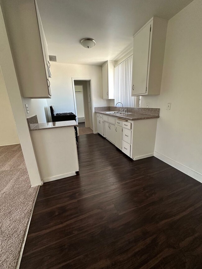 Photo - 111-115 E. Beach Ave.