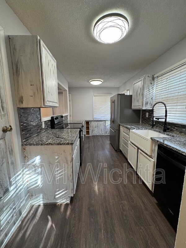 Photo - 740 S Kokomo Ave