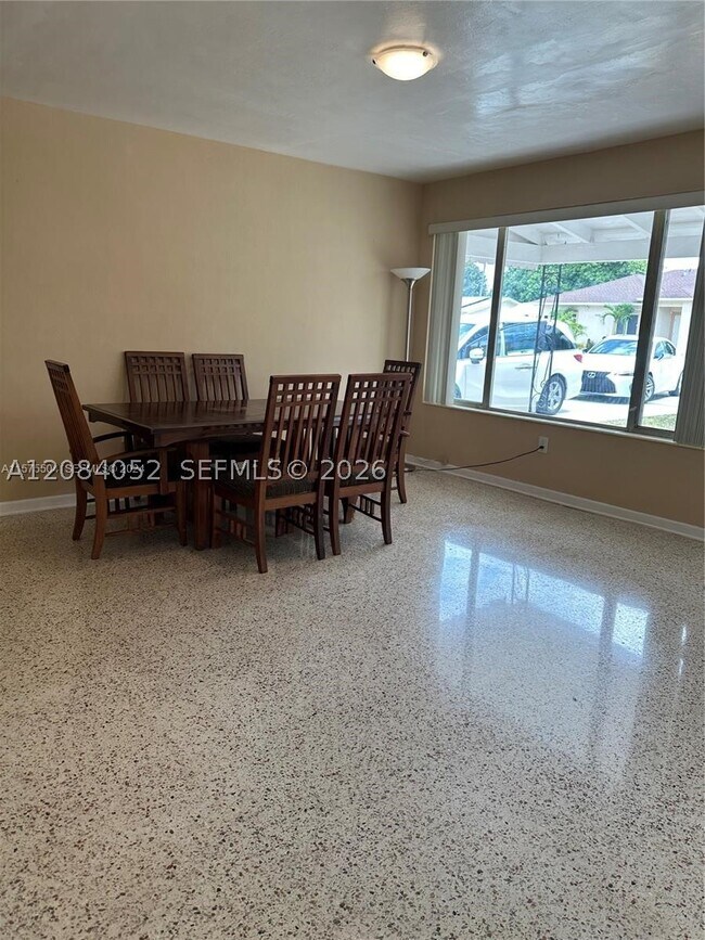 10500 NW 28th Ave