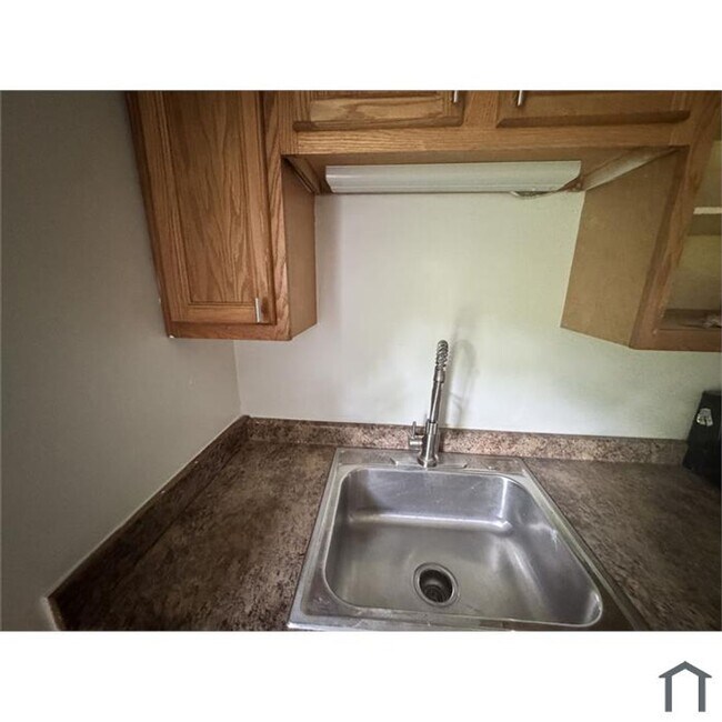 Photo - 409 E Chestnut St
