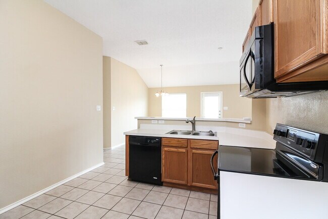 Photo - 2024 Northridge Dr
