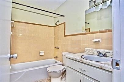240 Harmon Ave Unit 111