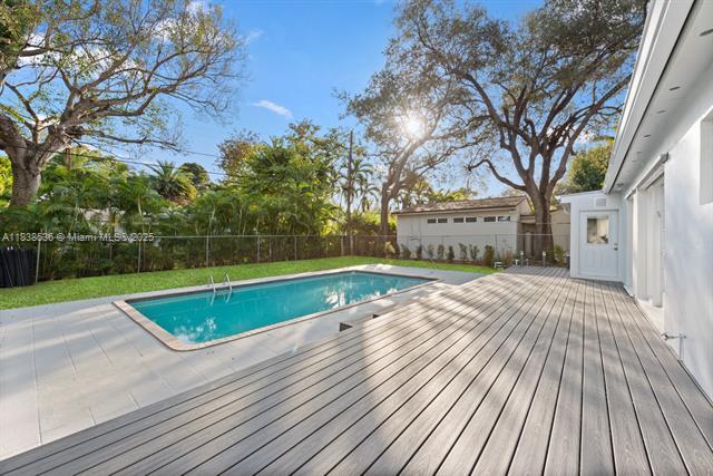 Photo - 4080 Hardie Ave