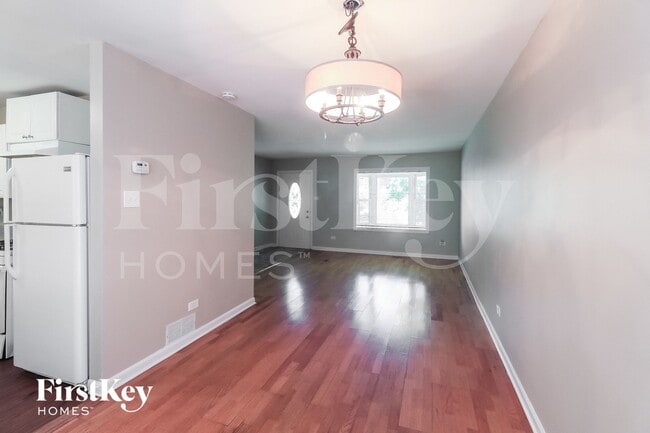 Photo - 235 E Wrightwood Ave