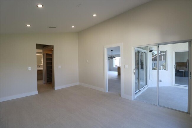 Photo - 4645 NW 7th St