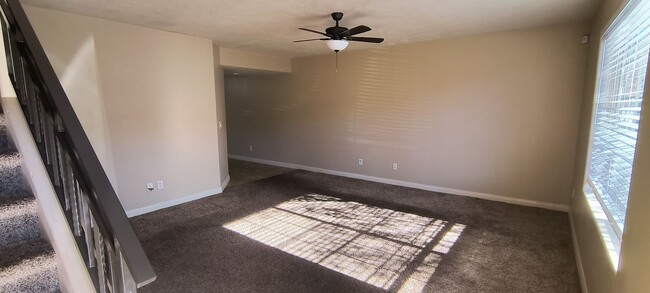 Photo - 3 bedroom 2.5 bath in Cedar Park right by IHC hospital. Built in 2008