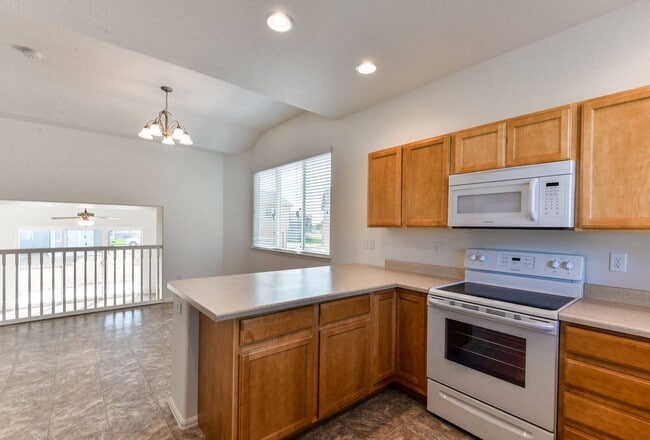 Photo - 476 Havenbrook Dr