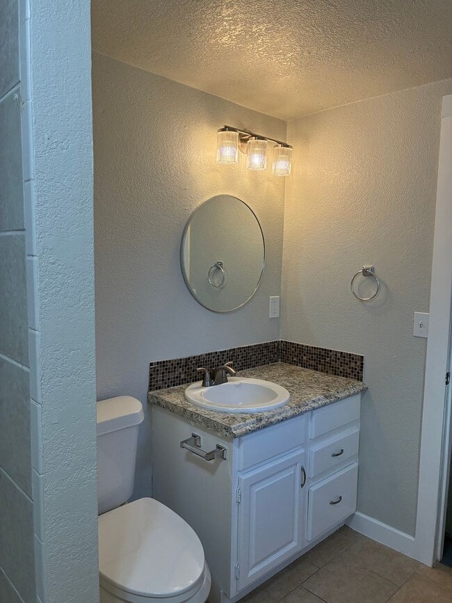 Photo - 1125 Peterson Rd