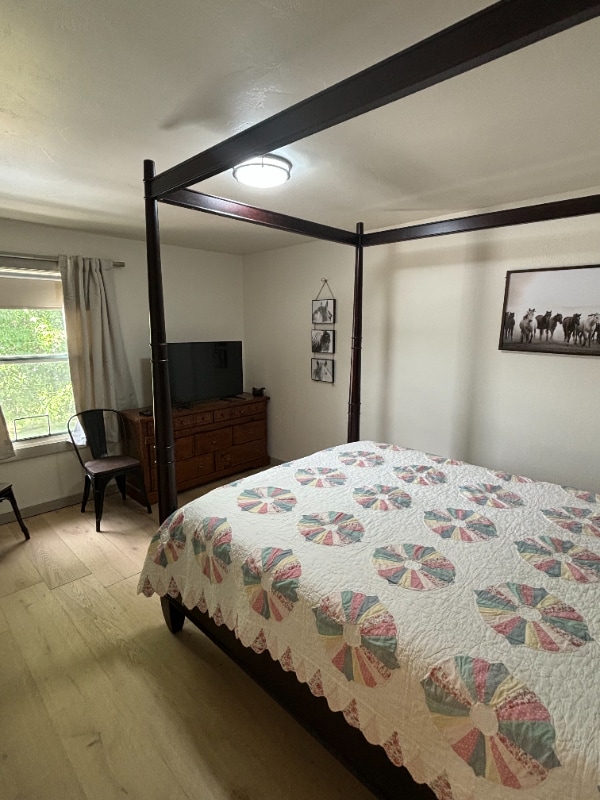 Photo - 1019 2nd St W