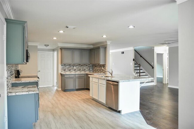 Photo - 6626 Crystal Point Dr